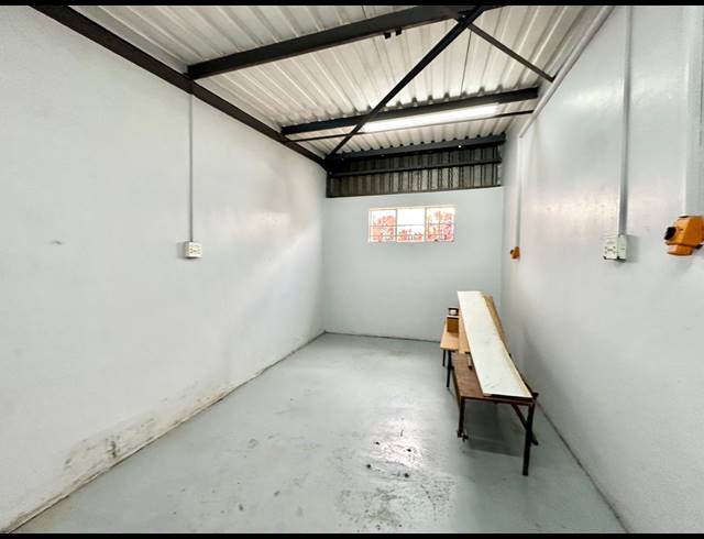 M² BUSINESS CENTRE FOR SALE IN ANNADALE